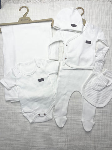 UKO BABY DÜZ RENK 7Lİ HASTANE ÇIKIŞ SETİ