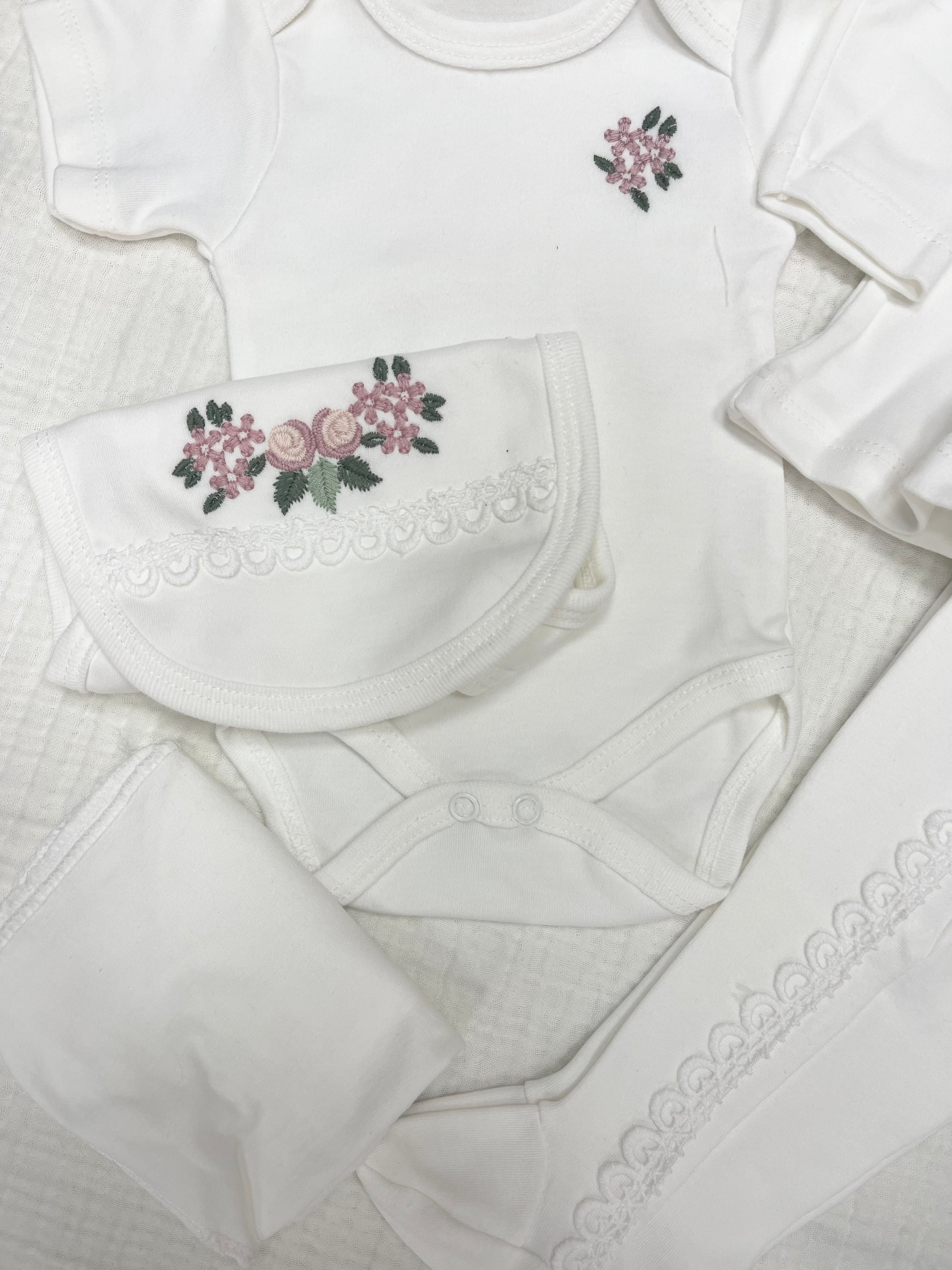 BABY ZUHU ÇİÇEK NAKIŞLI FİSTOLU 10 LU HASTANE ÇIKIŞI