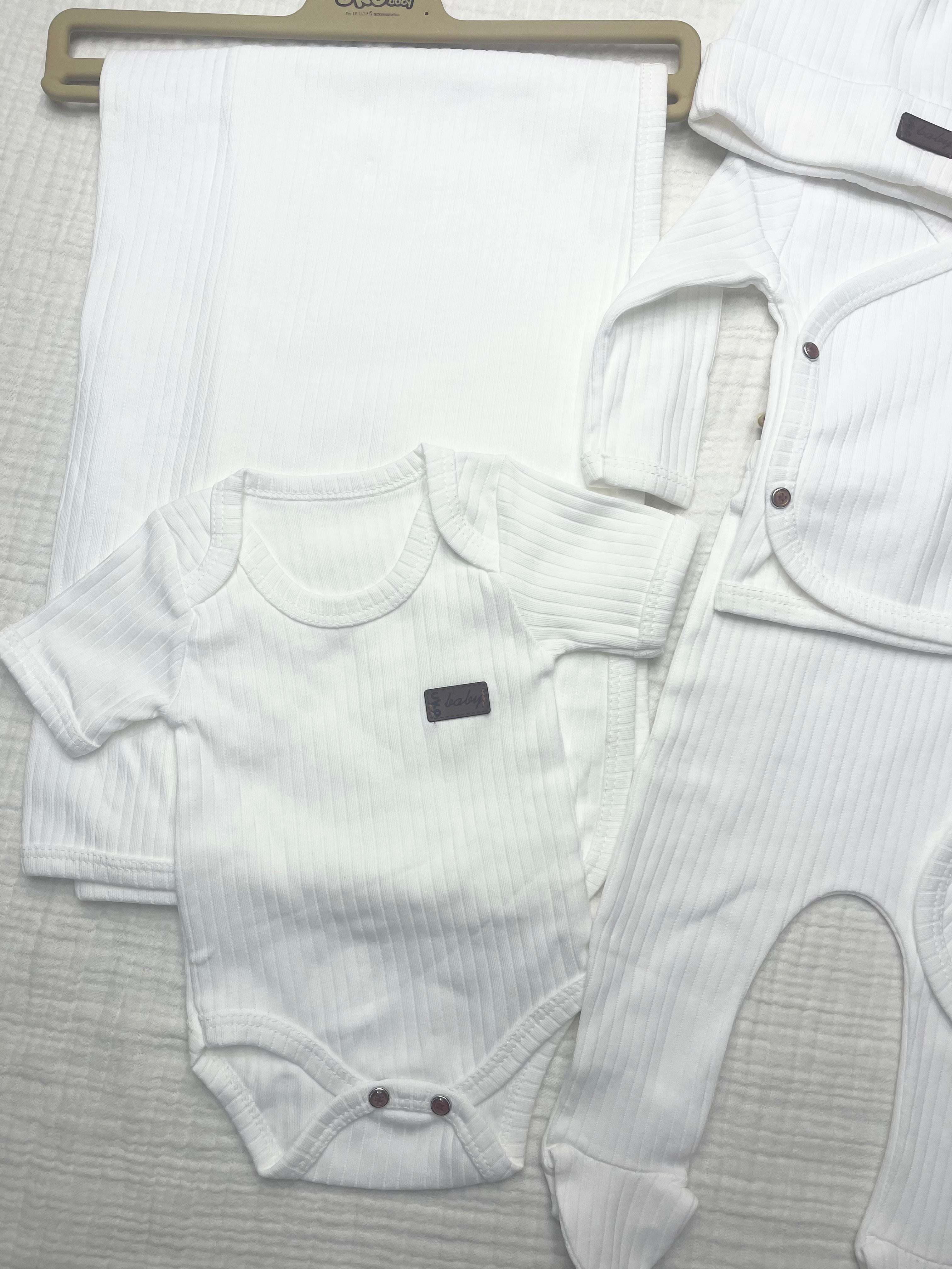UKO BABY DÜZ RENK 7Lİ HASTANE ÇIKIŞ SETİ