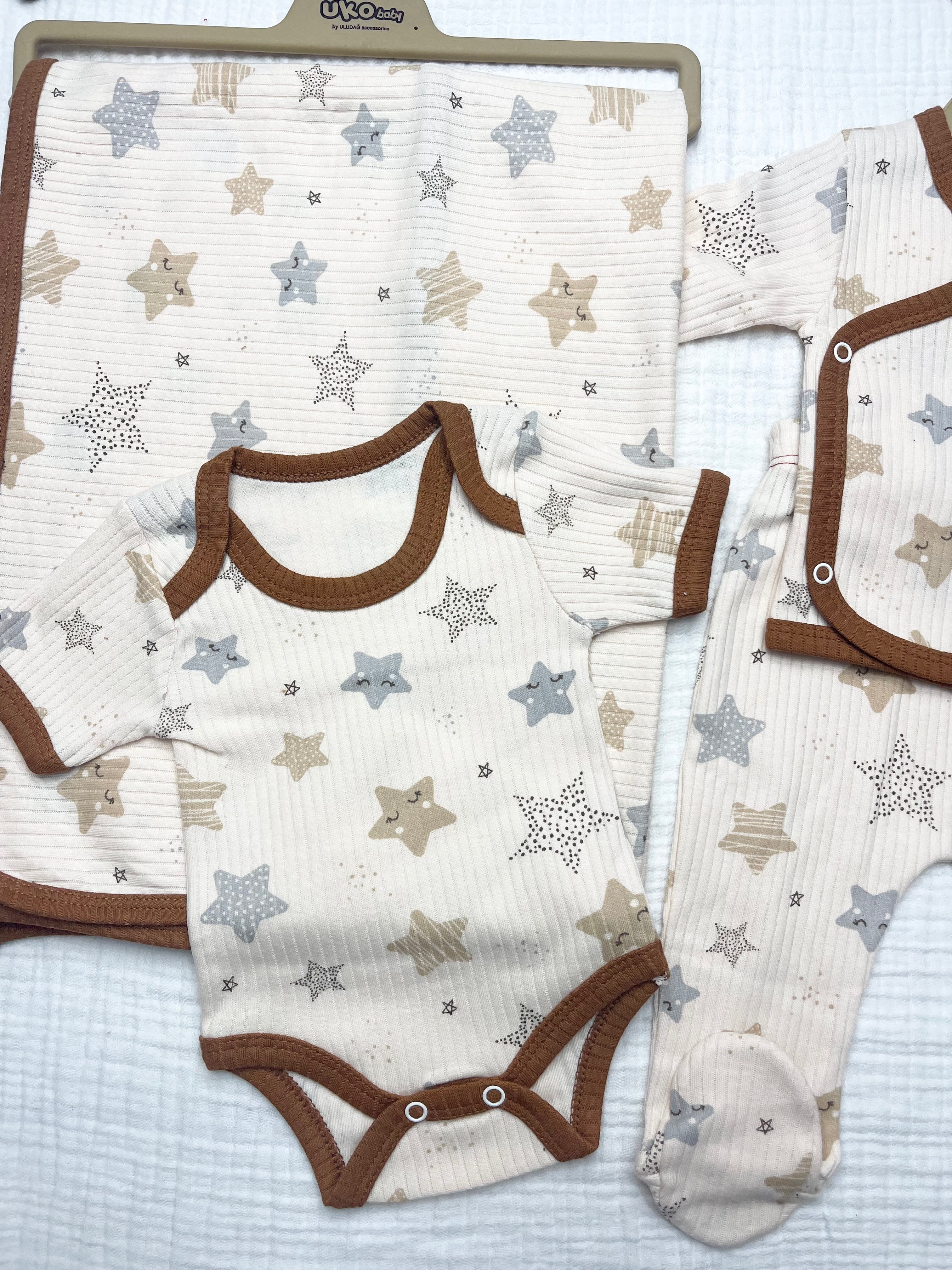 UKO BABY YILDIZ DESENLİ 7Lİ HASTANE ÇIKIŞ SETİ