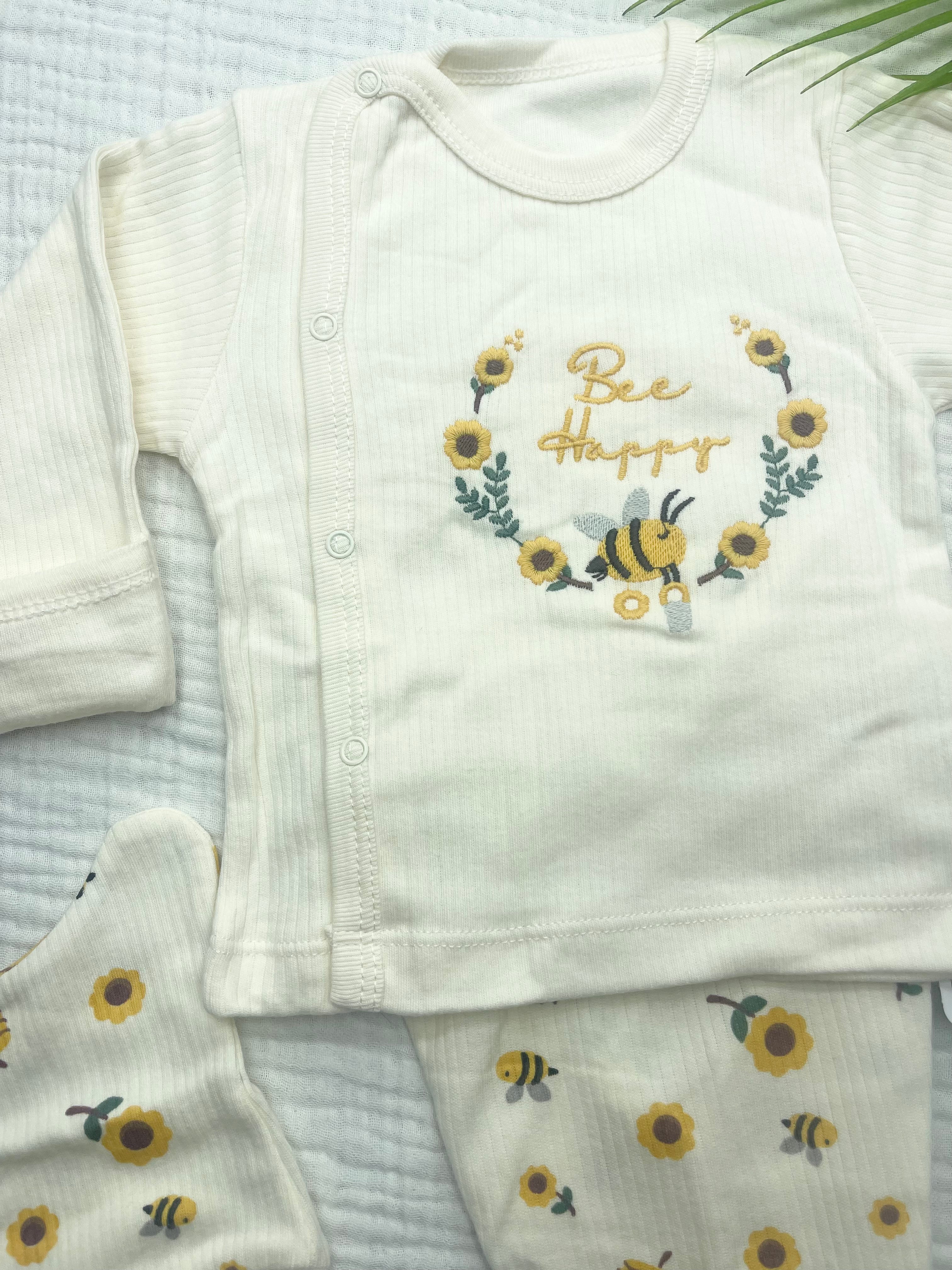 BABYCAN ARI NAKIŞLI KENDİNDEN ELDİVENLİ ÜÇLÜ YENİDOĞAN SET