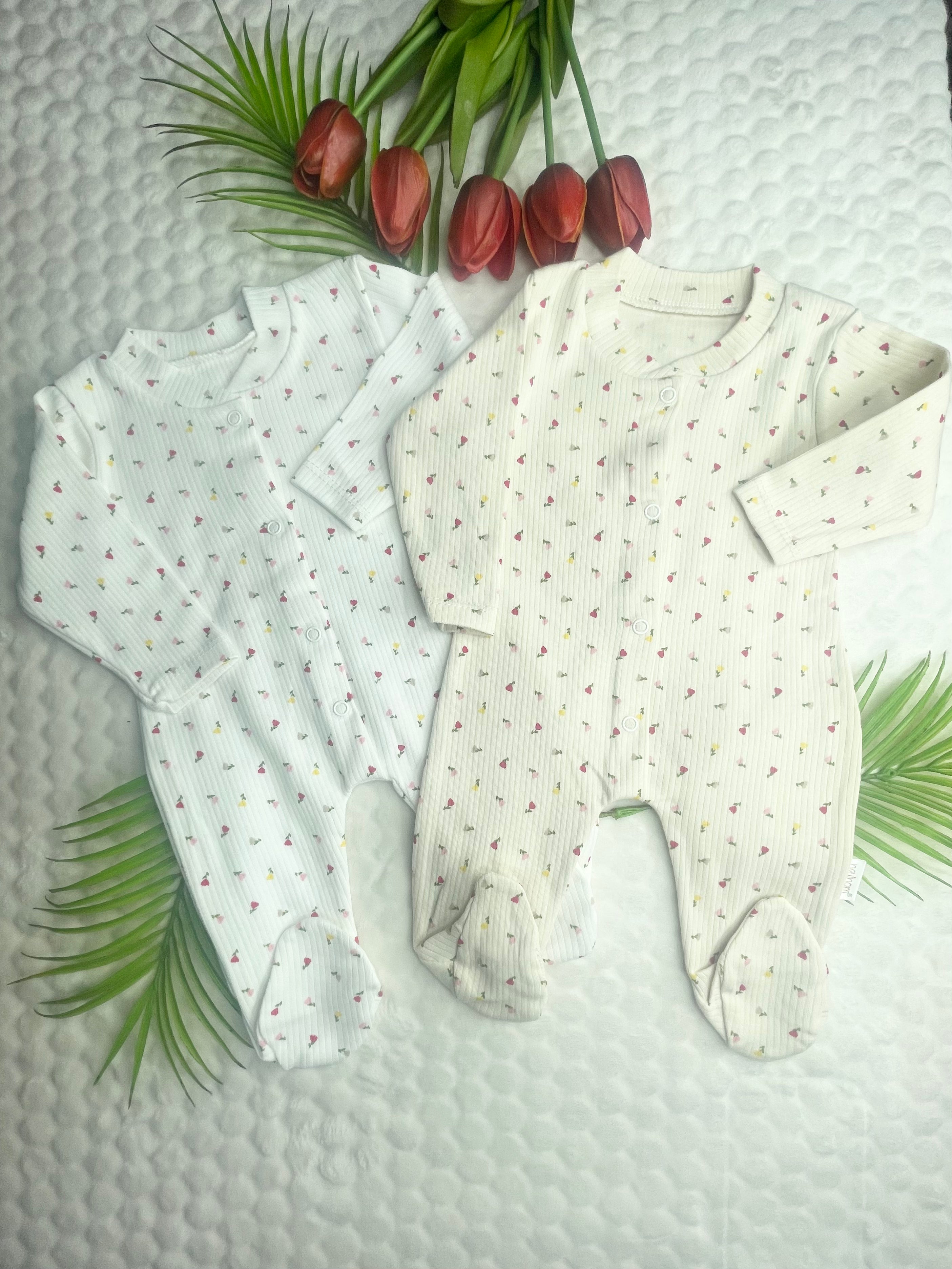 Nayinom küçük lale desenli çıtçıtlı tulum