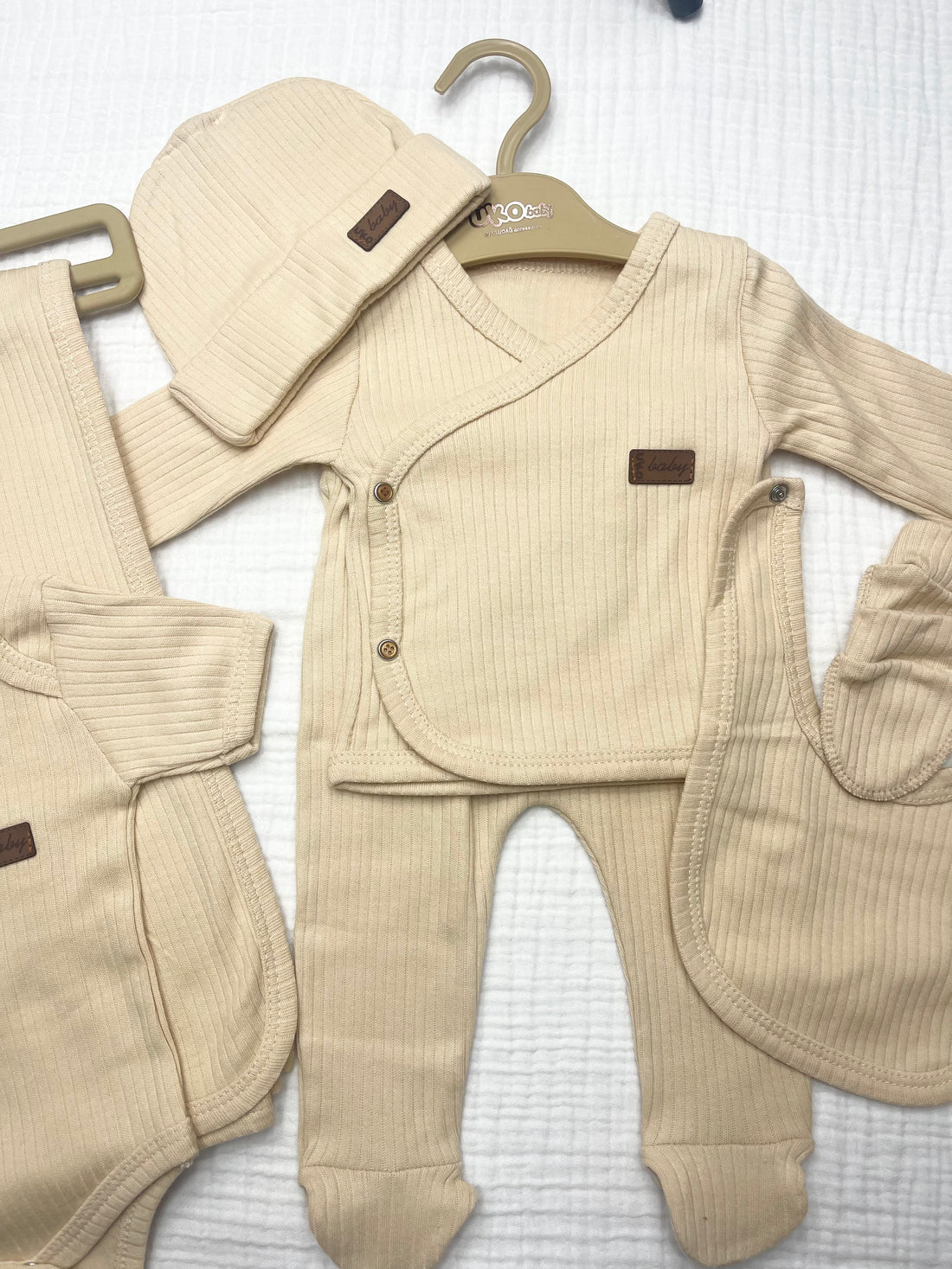 UKO BABY DÜZ RENK 7Lİ HASTANE ÇIKIŞ SETİ