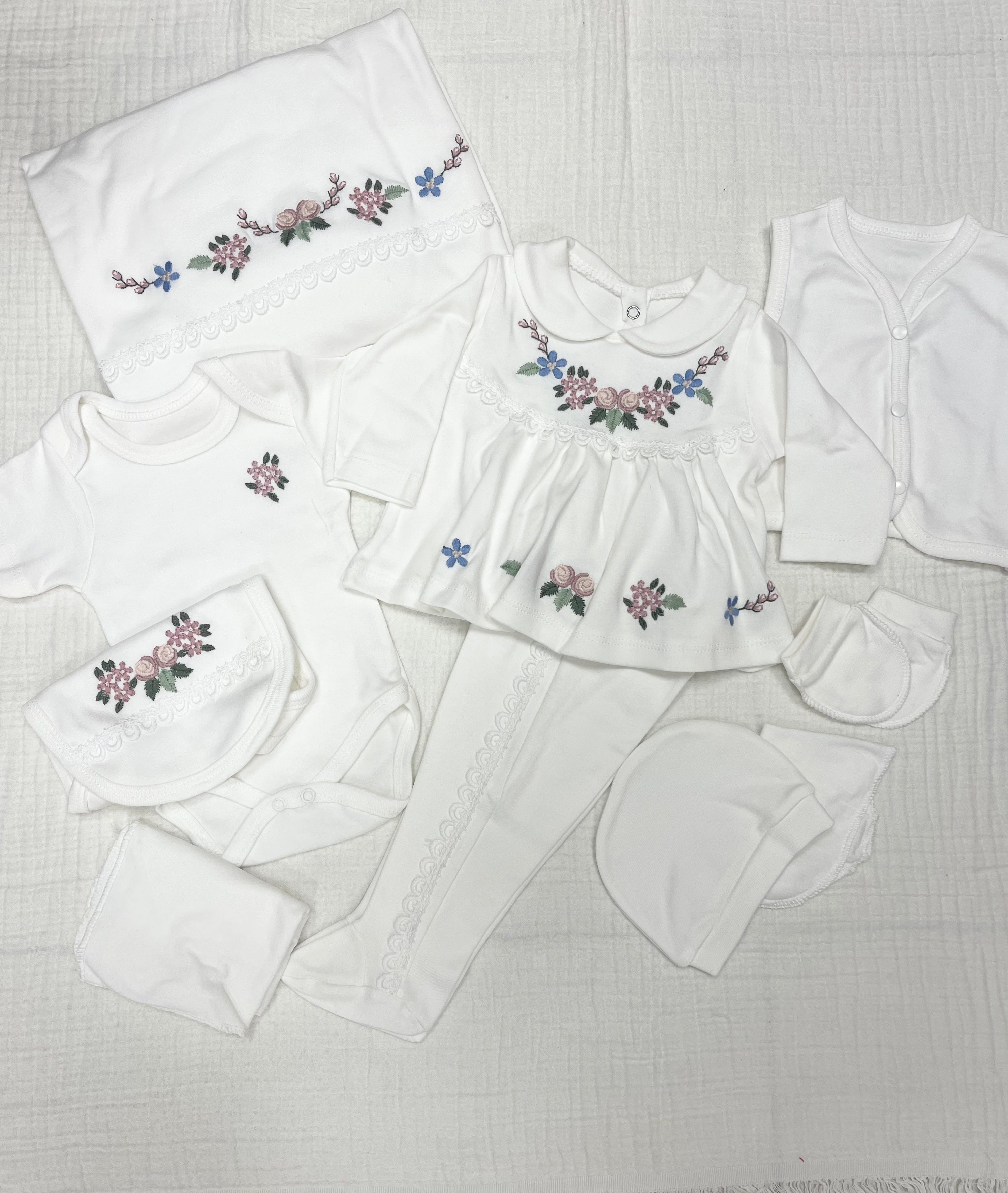 BABY ZUHU ÇİÇEK NAKIŞLI FİSTOLU 10 LU HASTANE ÇIKIŞI